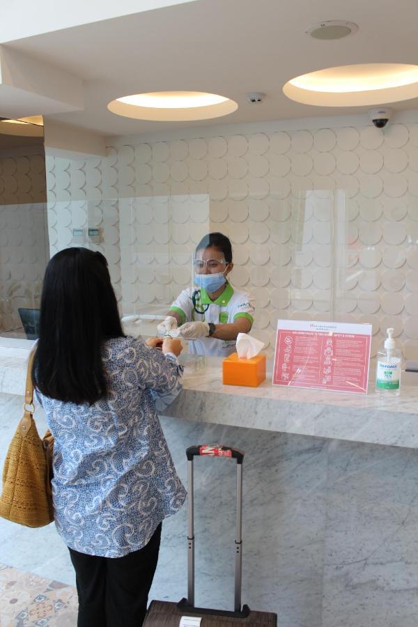 Zest Parang Raja Solo By Swiss-Belhotel International Bonorejo Exterior photo