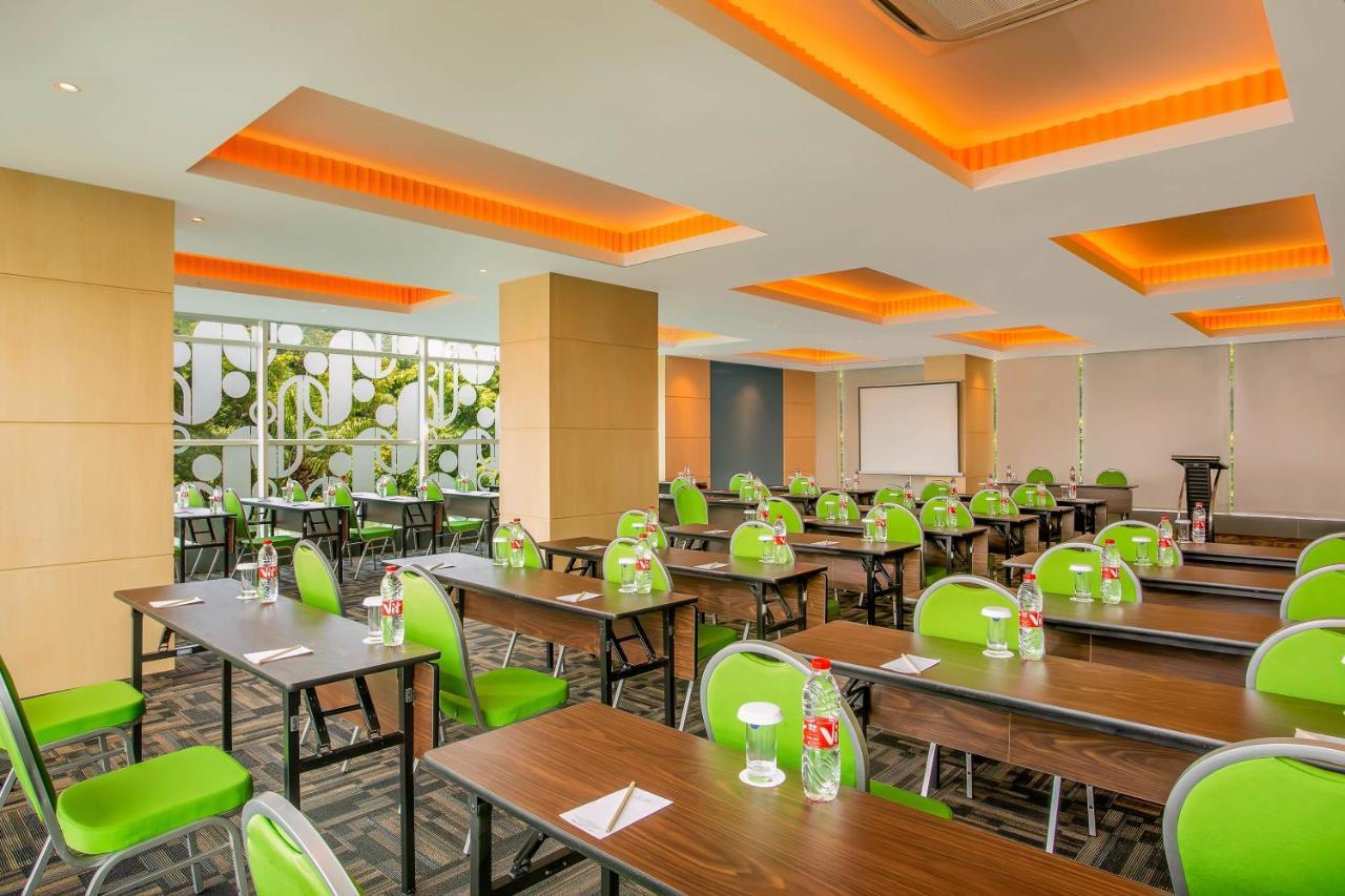 Zest Parang Raja Solo By Swiss-Belhotel International Bonorejo Exterior photo