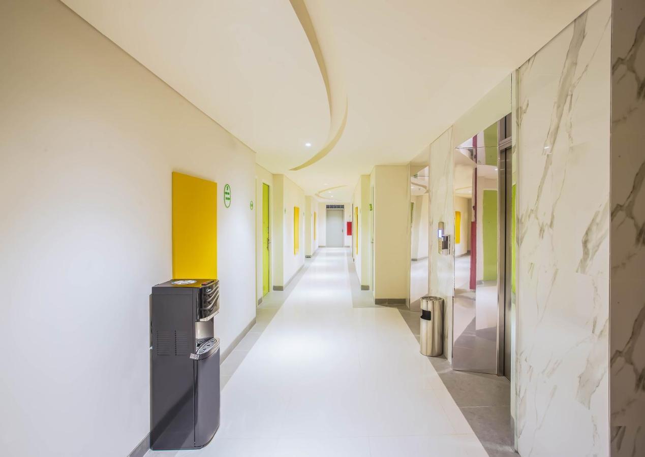 Zest Parang Raja Solo By Swiss-Belhotel International Bonorejo Exterior photo